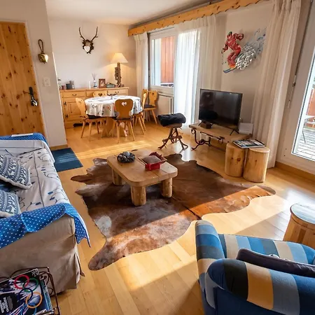 Spacious In With Mountain View *