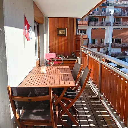 Appartement Spacious In With Mountain View