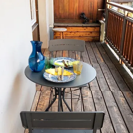 Spacious In With Mountain View