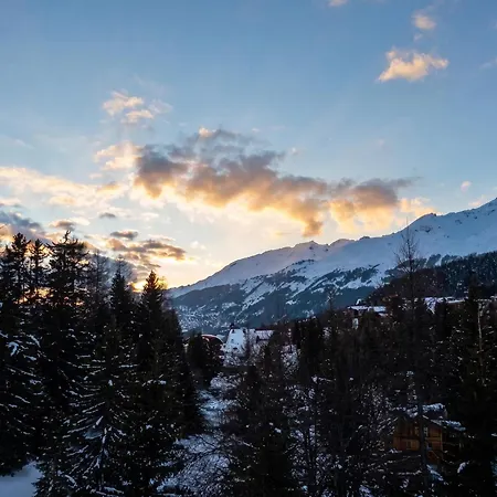 Spacious In With Mountain View Appartement