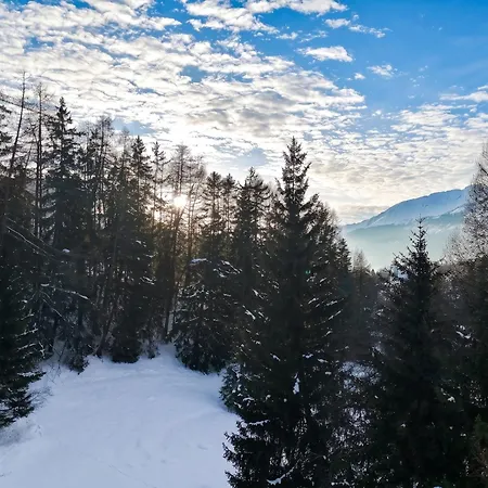 Spacious In With Mountain View * Lens